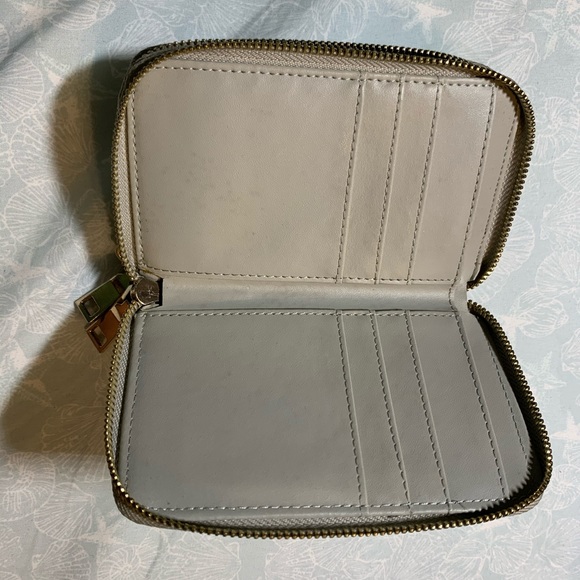 Small Light Grey Wallet - Picture 3 of 14